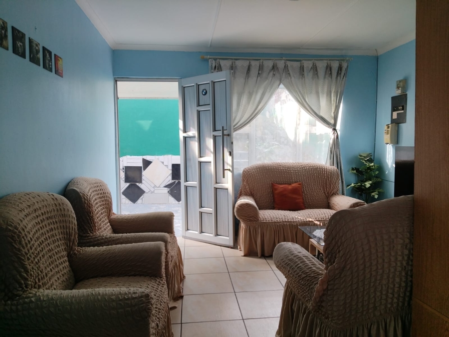 2 Bedroom Property for Sale in Parkside Eastern Cape